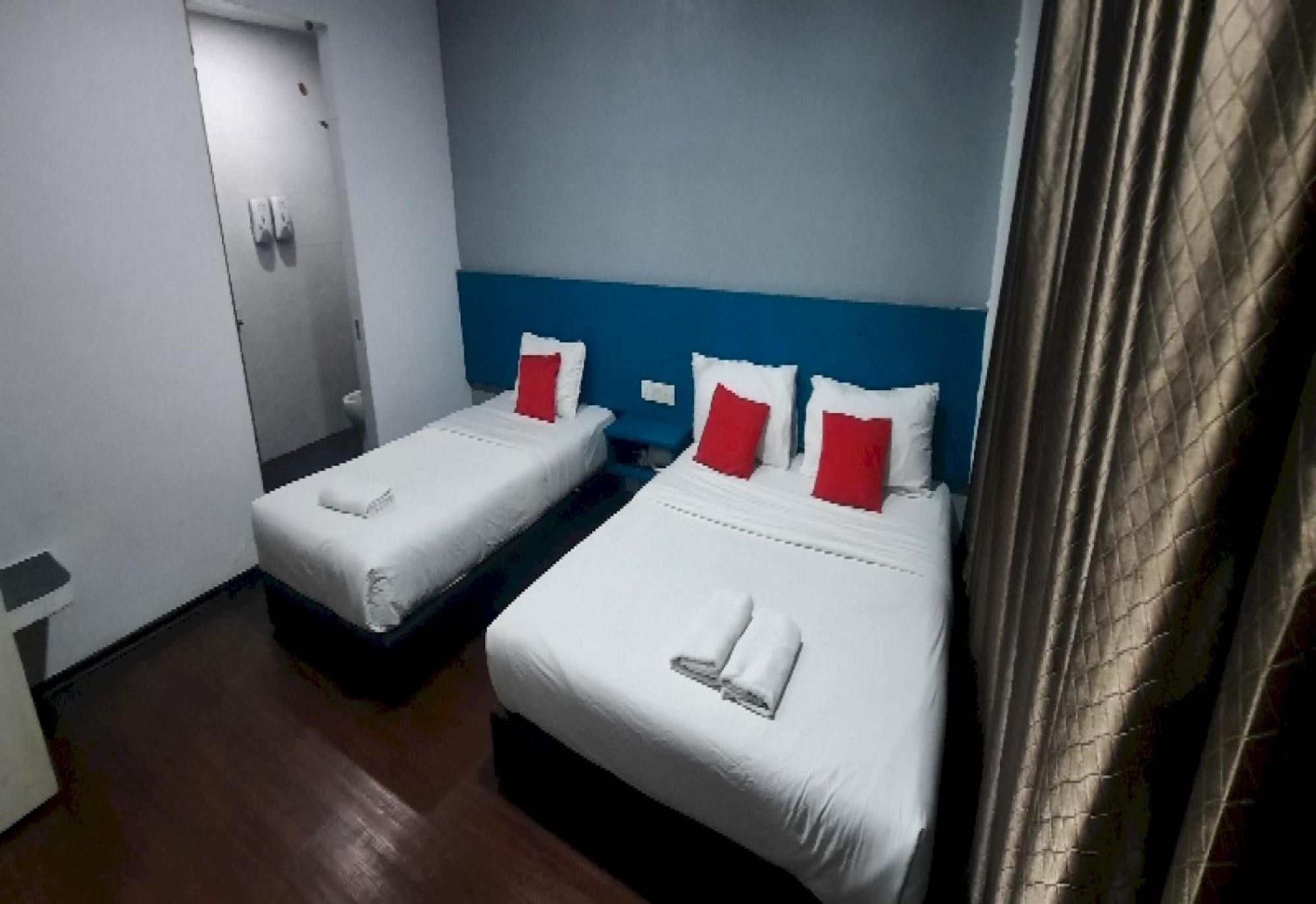 Super Oyo 90724 Rg Hotel Air Hitam Exterior foto