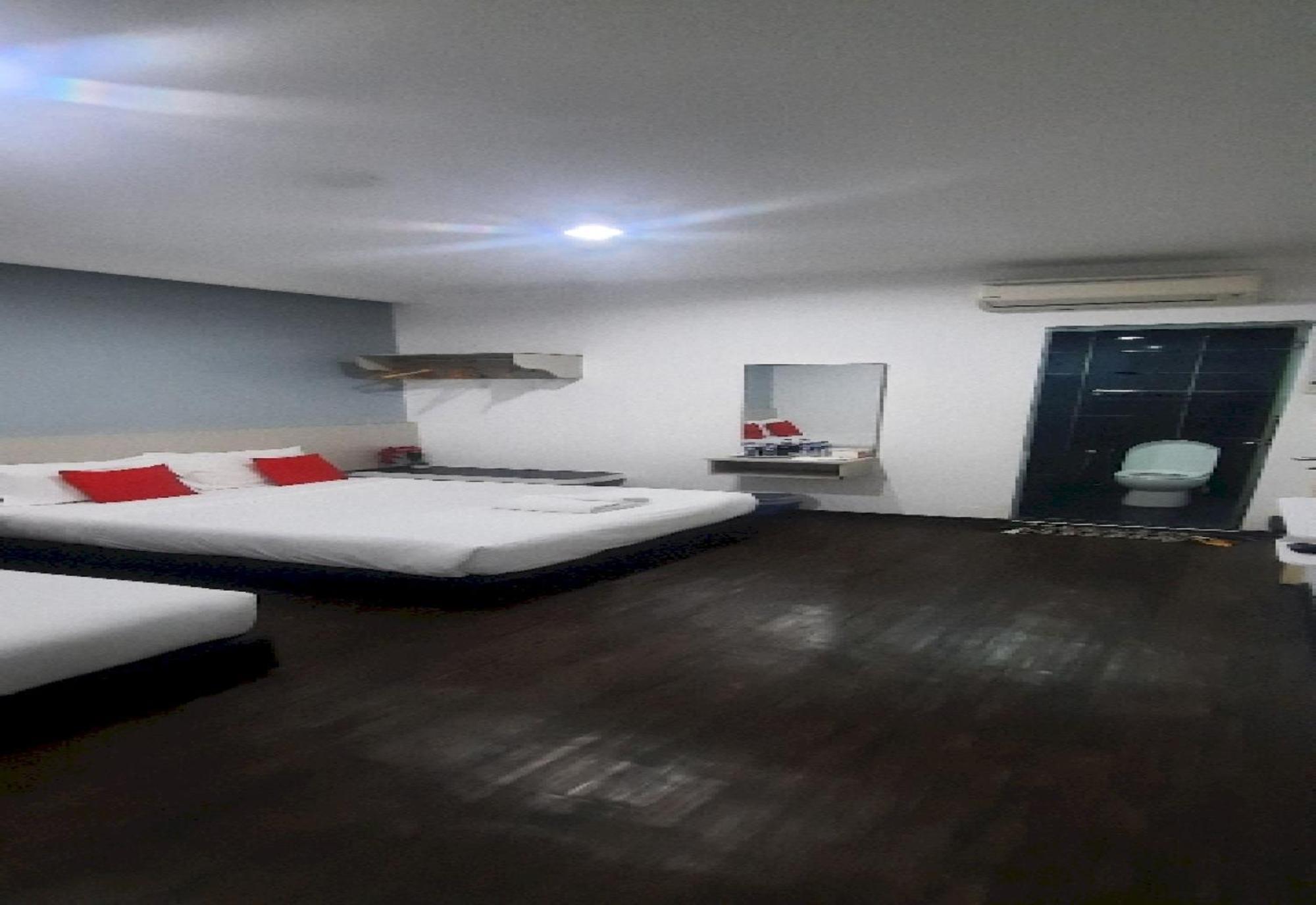 Super Oyo 90724 Rg Hotel Air Hitam Exterior foto