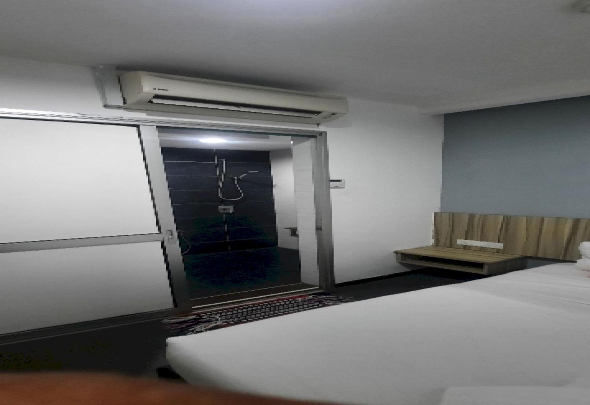 Super Oyo 90724 Rg Hotel Air Hitam Exterior foto