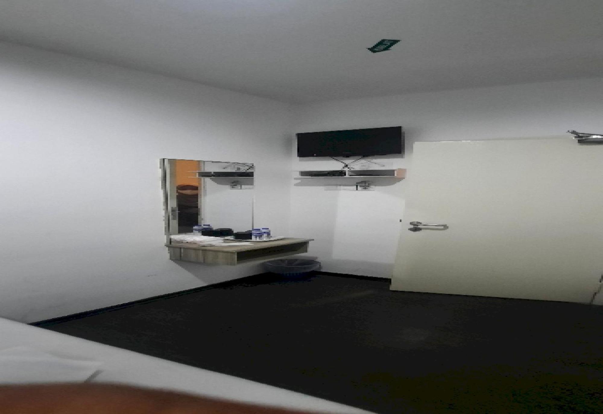 Super Oyo 90724 Rg Hotel Air Hitam Exterior foto