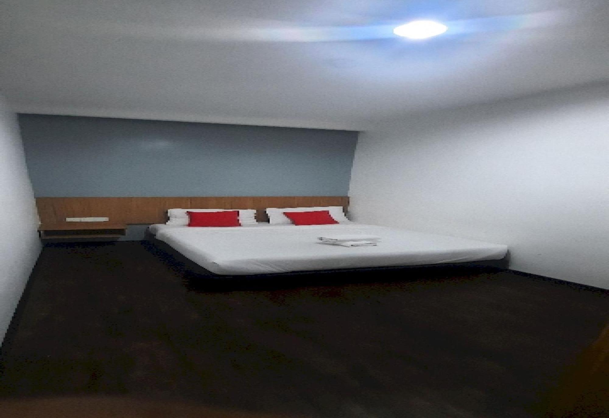 Super Oyo 90724 Rg Hotel Air Hitam Exterior foto